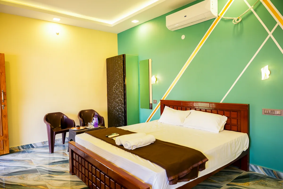 La Mithila Resort Pondicherry - Deluxe Couple Room, dressing and vanity area