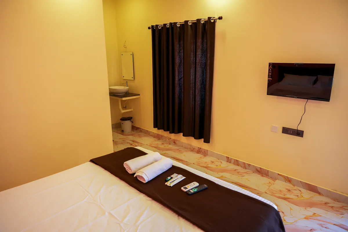 La Mithila Resort Pondicherry - deluxe couple room spacious interior